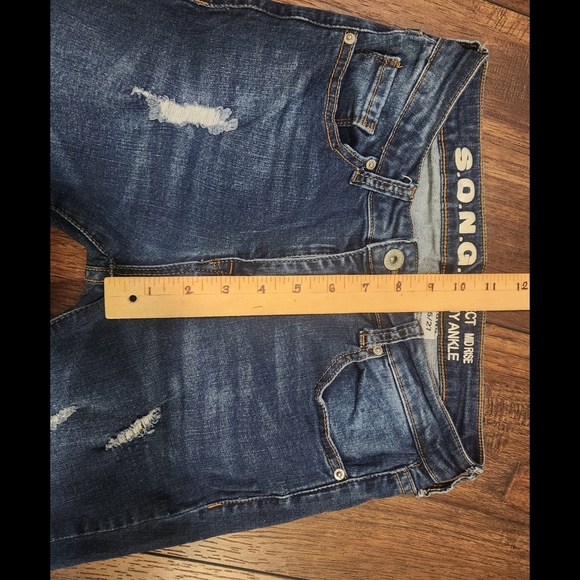 Cute Distressed Jeans - Picture 15 of 15